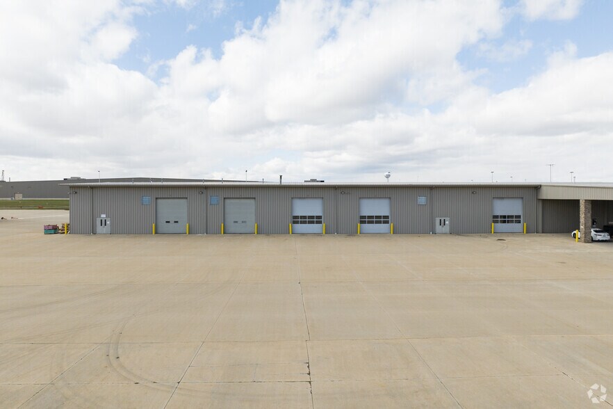 More Photos Of 1101 E Lutz Rd, Archbold Warehouse For Lease