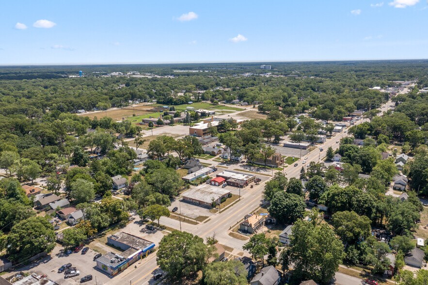 More Photos Of 1090 S Getty St, Muskegon Storefront For Sale