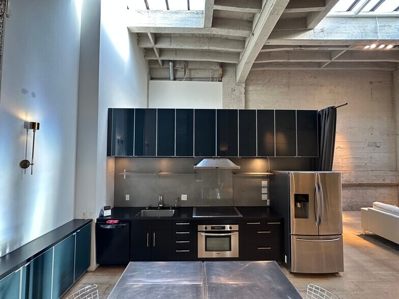 More Photos Of 30 Sheridan St, San Francisco Office For Sale