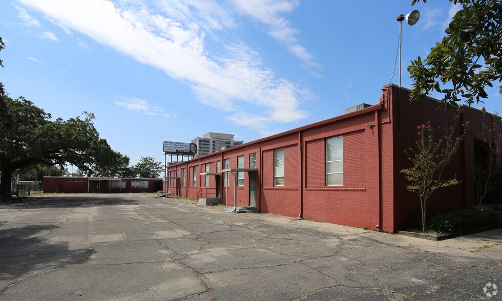 More Photos Of 2415 17th St, Gulfport Specialty For Sale