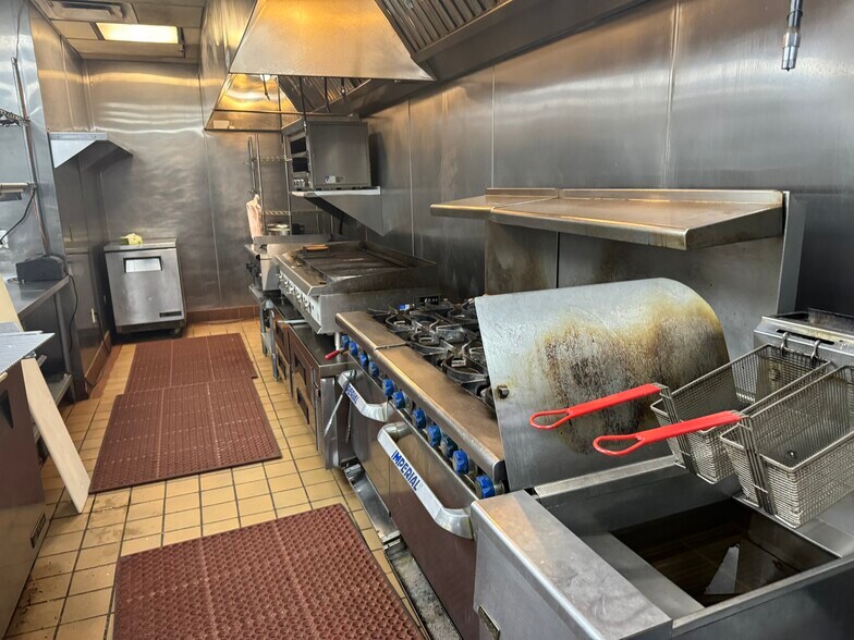 More Photos Of 1405 E Sunset Rd, Las Vegas Restaurant For Sale