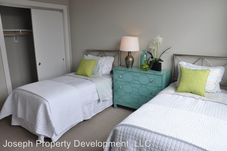 More Photos Of 4175 N Oakland Ave, Shorewood Multifamily For Sale
