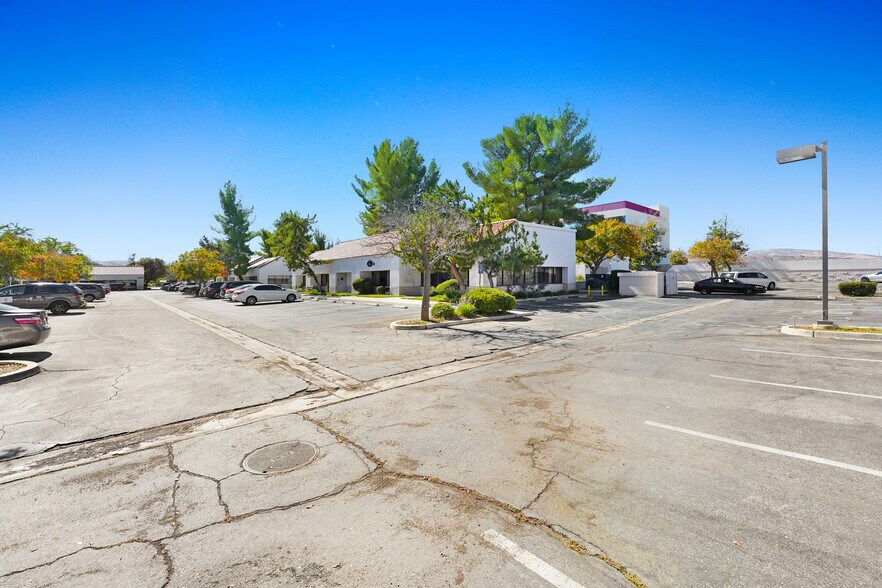 More Photos Of , Palmdale Office For Sale