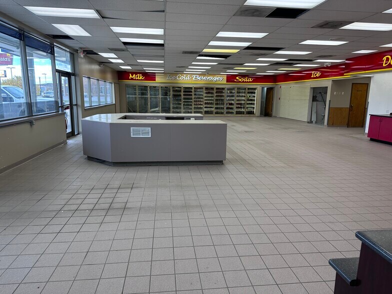 More Photos Of 2617 N Main St, Sheridan Freestanding For Sale