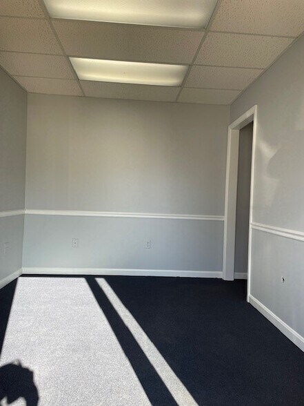 More Photos Of 4300 Ridgewood Center Dr, Dale City Office For Lease