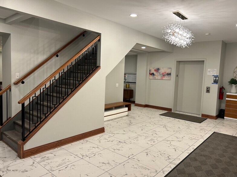 More Photos Of 70 Linwood Ave, Orchard Park Office For Sale