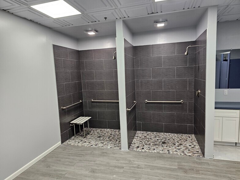 More Photos Of 6946 Post Rd, North Kingstown Medical For Lease