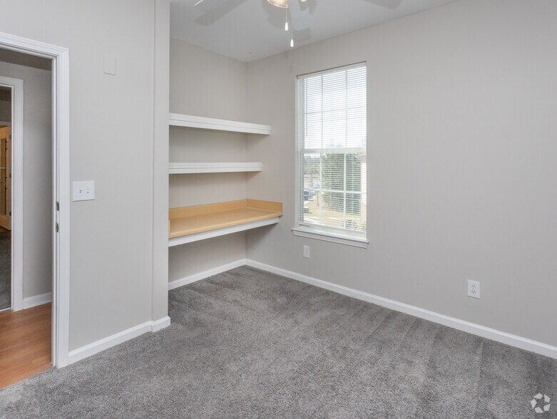 More Photos Of 1300 Independence Place Dr, Hinesville Apartments For Sale
