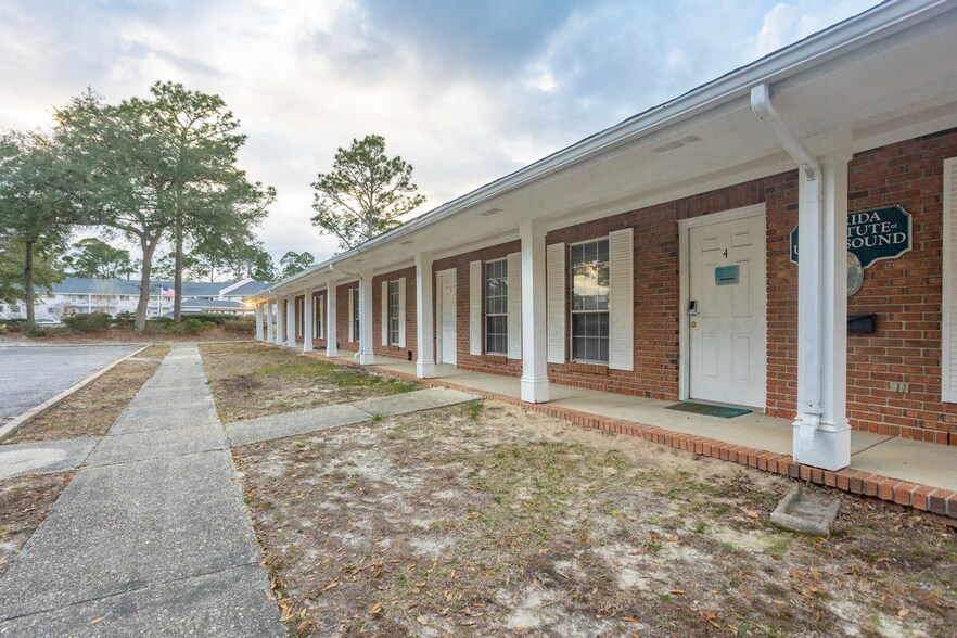 More Photos Of 8800 University Pky, Pensacola Medical For Sale