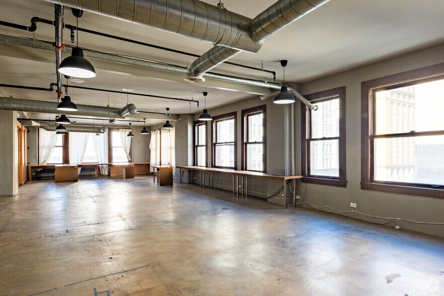 More Photos Of 724 S Spring St, Los Angeles Loft Creative Space For Lease