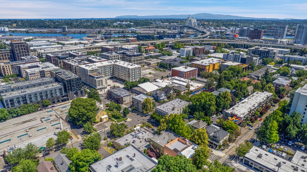 More Photos Of 1215 NW 21st Ave, Portland Apartments For Sale