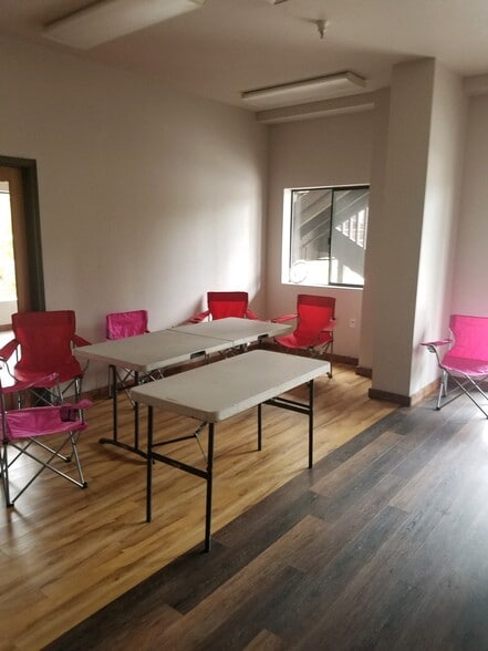 More Photos Of 12000 Pioneer Trl, Truckee Storefront Retail Office For Lease