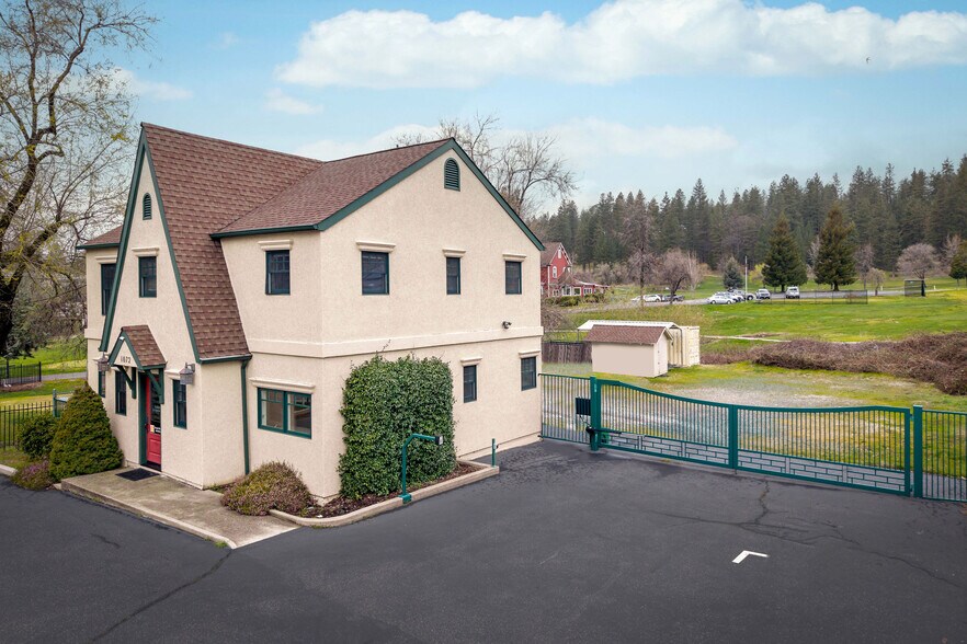 More Photos Of 1072 E Main St, Grass Valley Office For Sale