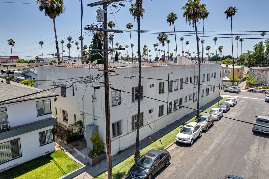 More Photos Of 1534 Winona Blvd, Los Angeles Apartments For Sale