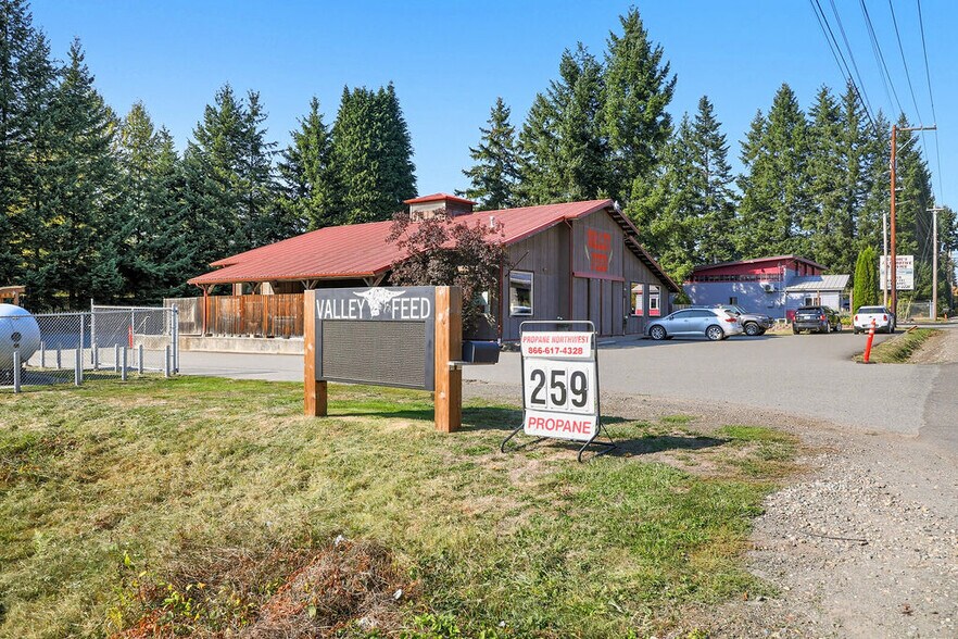 More Photos Of 461 NE Old Belfair Hwy, Belfair Storefront Retail Office For Sale