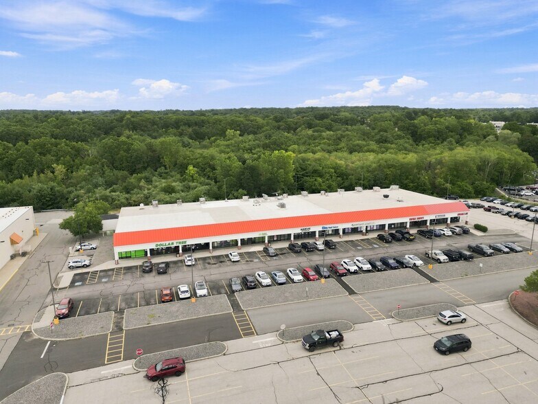 More Photos Of 62 Providence Pike, Putnam Freestanding For Lease