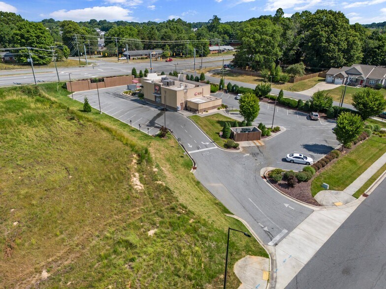 More Photos Of 1458 Jag Branch Blvd, Kernersville Restaurant For Sale