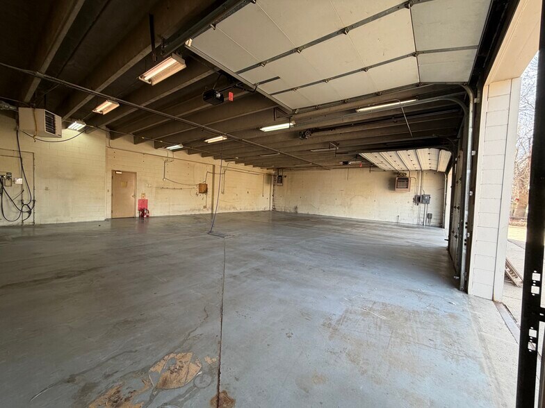 More Photos Of 1905 A St, South Sioux City Industrial For Sale