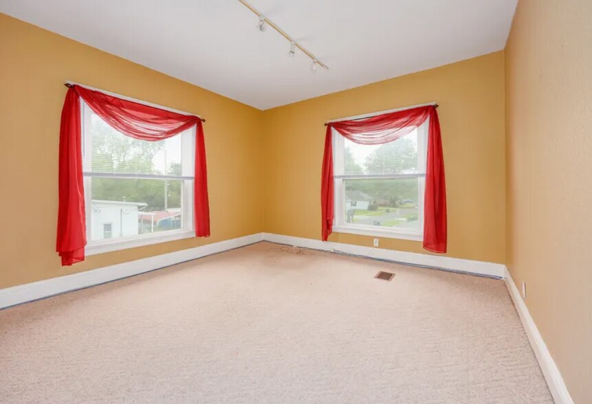 More Photos Of 1015 W Main St, Salem General Retail For Sale