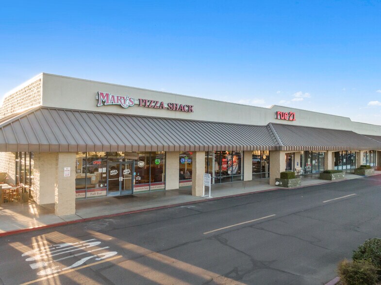 More Photos Of 1699-1981 State Highway 273, Anderson Supermarket For Sale