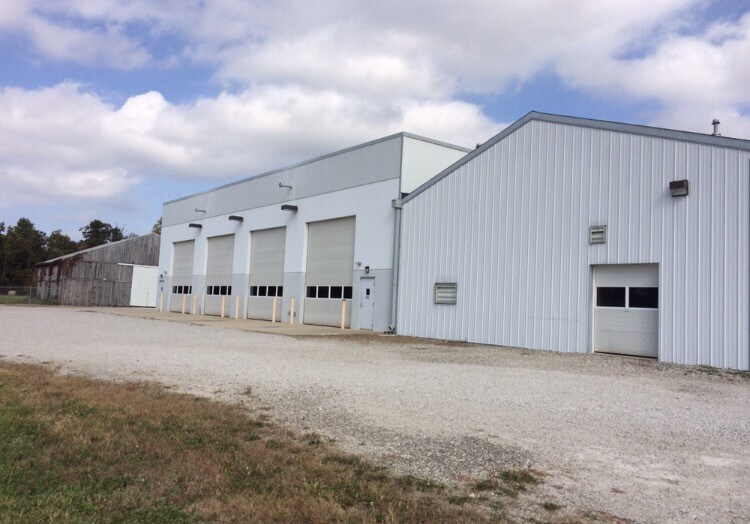More Photos Of 1116 W County Road 450 N, Brazil Truck Terminal For Lease