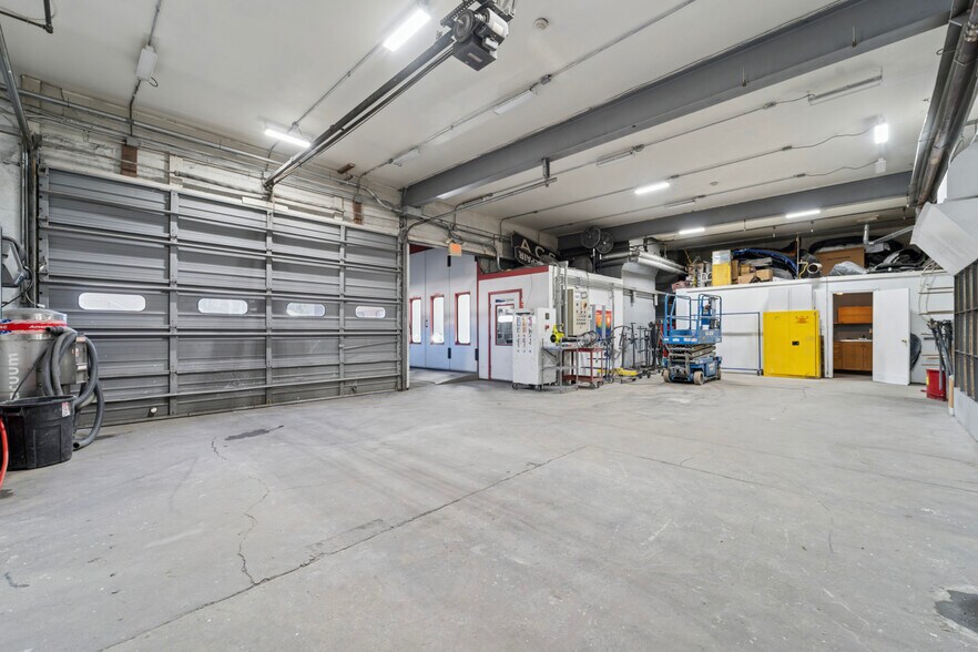 More Photos Of 14-16 S Wycombe Ave, Lansdowne Auto Repair For Sale