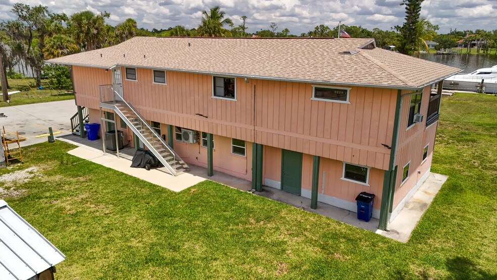 More Photos Of 2200 Marina Park Dr, Fort Myers Marina For Sale