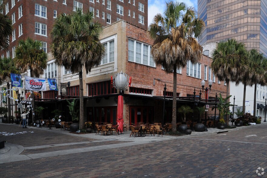 More Photos Of 25 Wall St, Orlando Bar For Lease