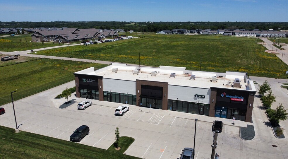 More Photos Of 710 Common Pl, Adel General Retail For Lease
