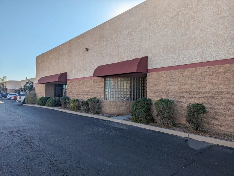 More Photos Of 1505 E Weber Dr, Tempe Warehouse For Lease