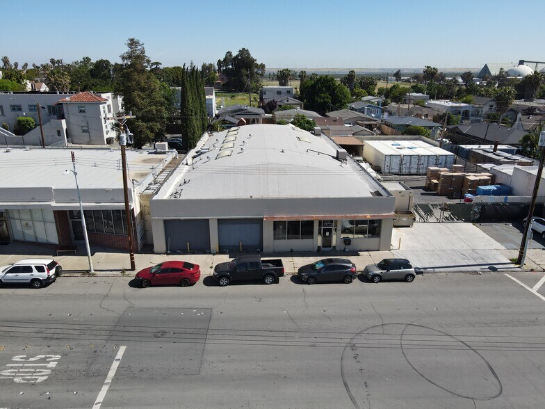 More Photos Of 415 E 10th St, Pittsburg Warehouse For Sale