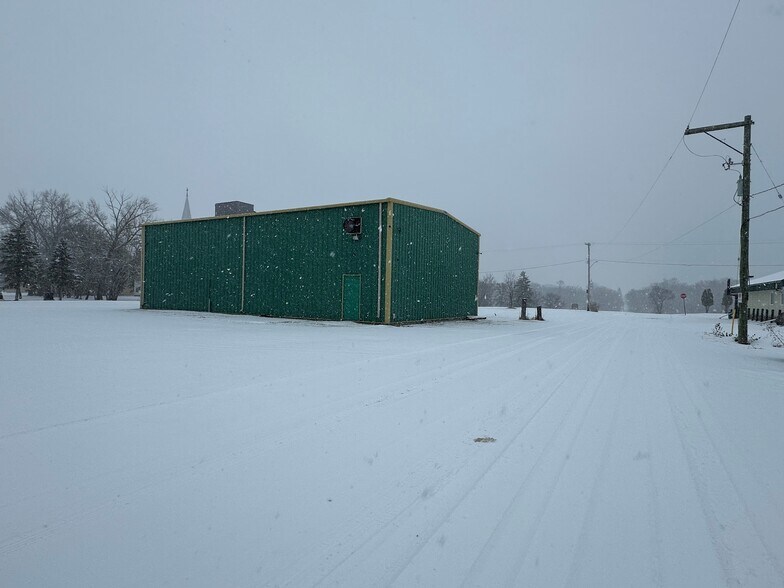 More Photos Of 225 Pembina Trl, Ste Agathe Land For Sale