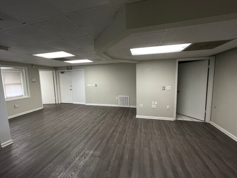 More Photos Of 710 W Colonial Dr, Orlando Office For Lease