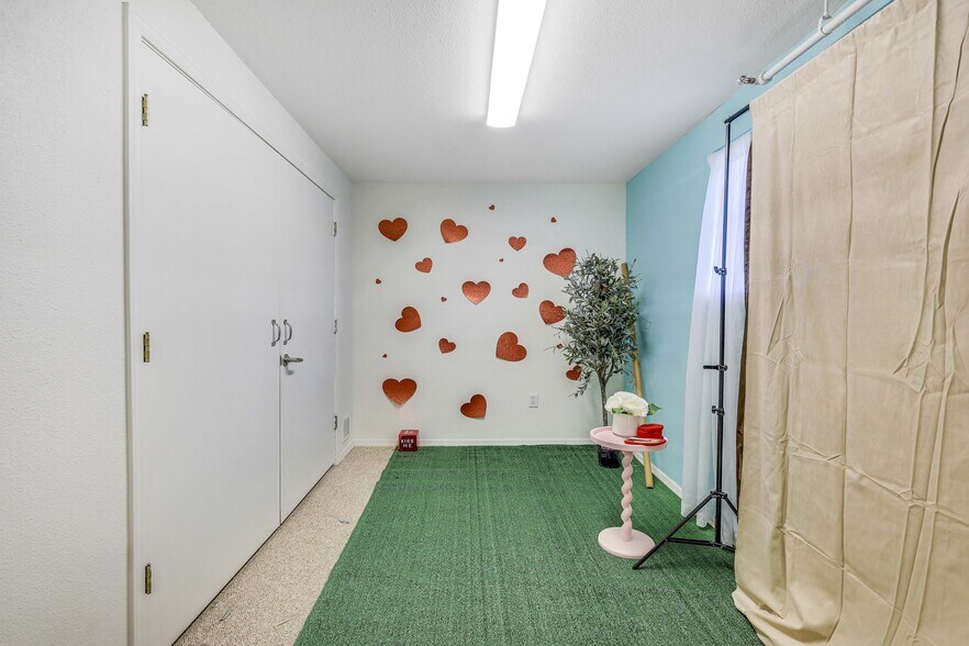 More Photos Of 201 N 4th St, Kingman Freestanding For Sale