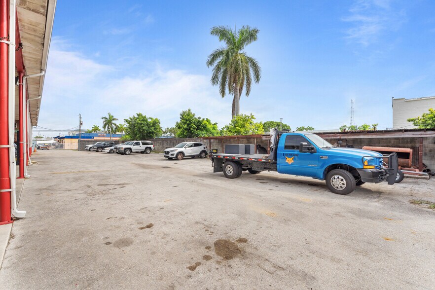 More Photos Of 105 NE 1st Rd, Homestead Industrial For Sale