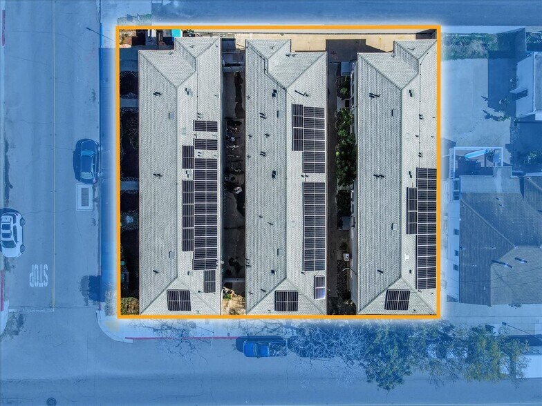 More Photos Of 3034 Canon St, San Diego Apartments For Sale