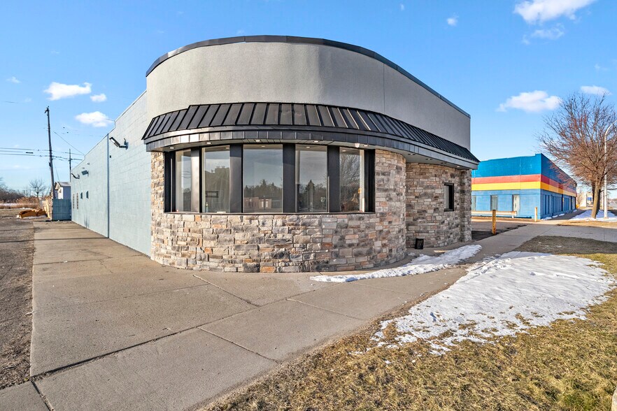 More Photos Of 32413 Michigan Ave, Wayne Freestanding For Sale