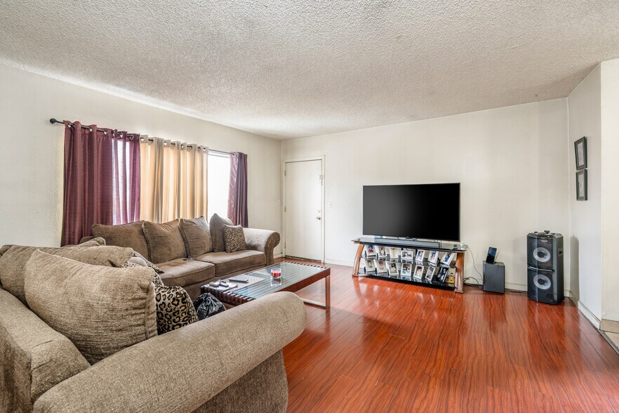 More Photos Of 14811 Parthenia St, Panorama City Apartments For Sale