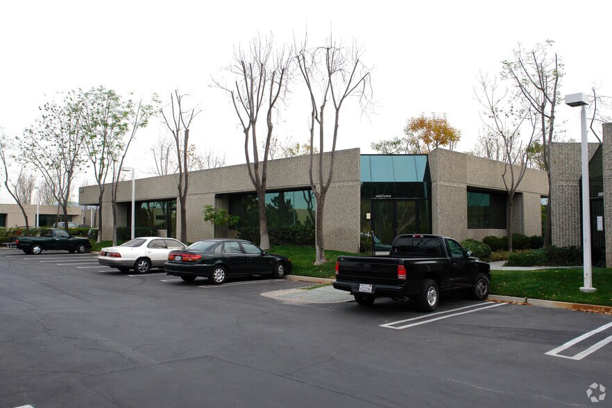 More Photos Of 22981 Mill Creek Dr, Laguna Hills Unknown For Lease