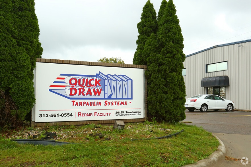 More Photos Of 26125 Trowbridge St, Inkster Warehouse For Lease