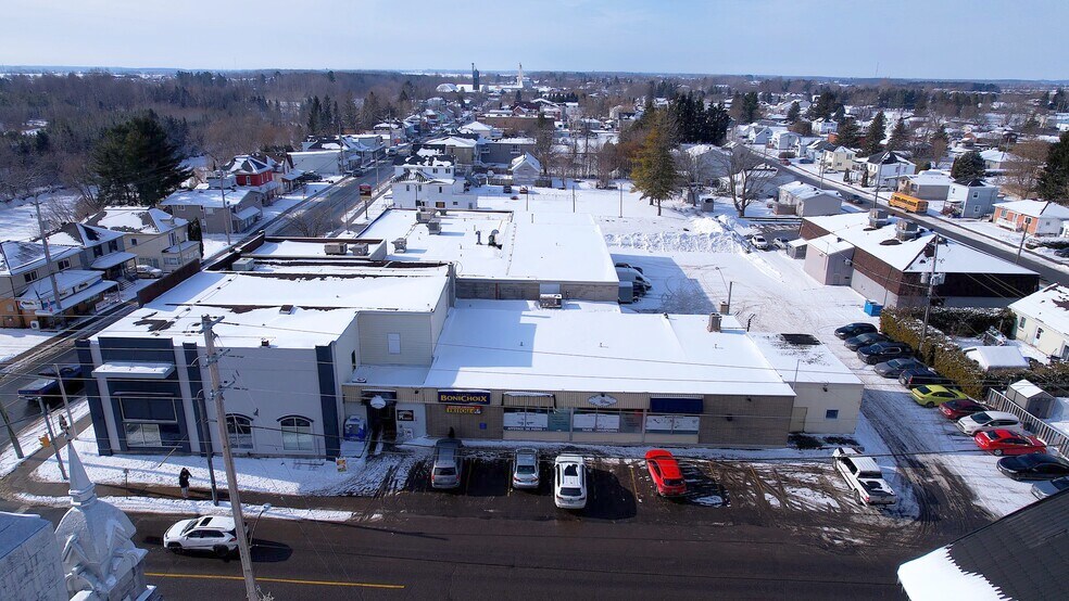 More Photos Of 1027 Notre Dame St, Embrun Storefront Retail Office For Sale