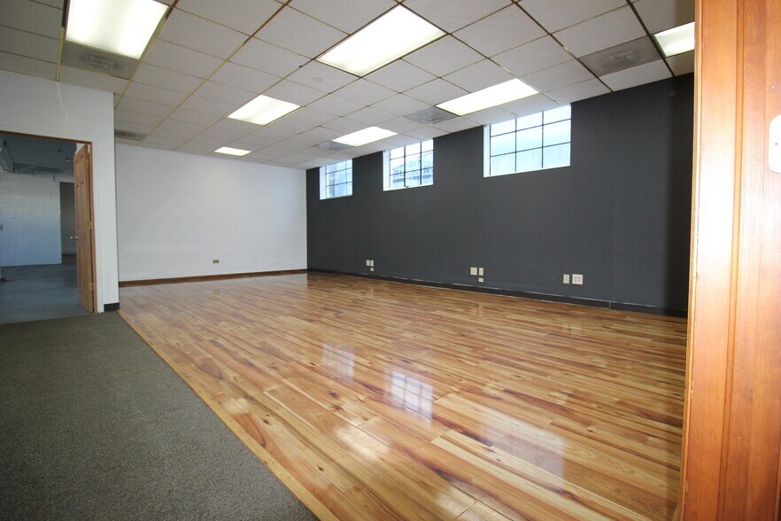 More Photos Of 3800 S Jason St, Englewood Warehouse For Lease