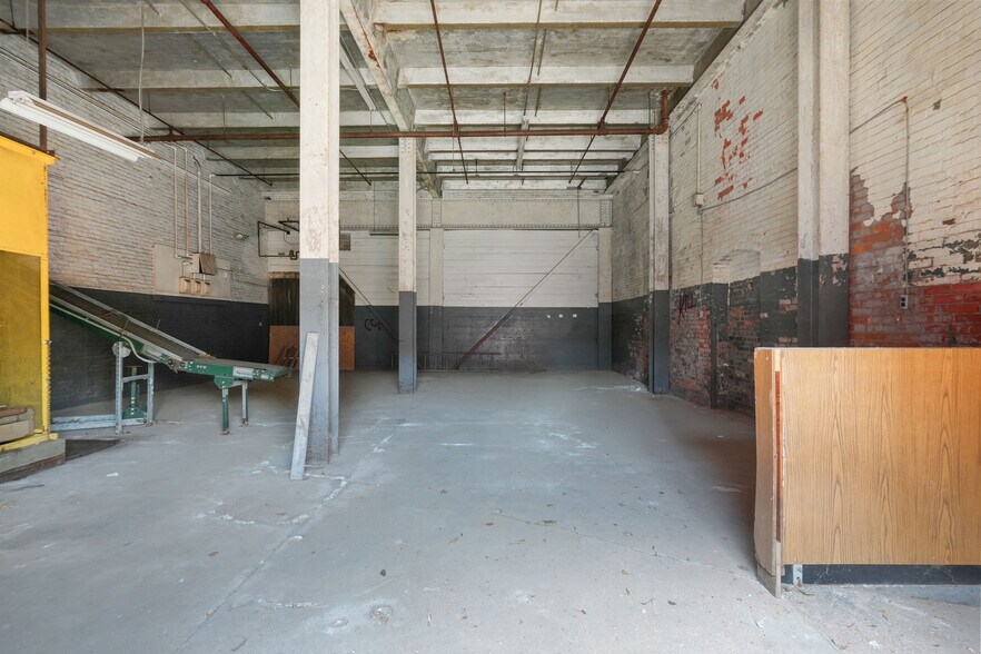 More Photos Of 431 Harris Ave, Providence Warehouse For Sale