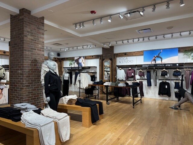 More Photos Of 1 Church St, Burlington Office For Lease