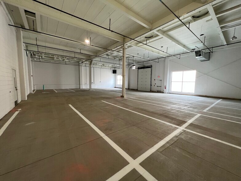 More Photos Of 304 Jumonville St, Pittsburgh Manufacturing For Lease