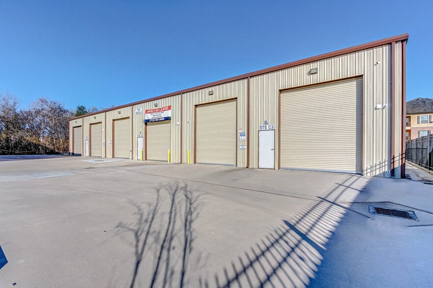 More Photos Of 1631 Highway 6 S, Houston Warehouse For Sale