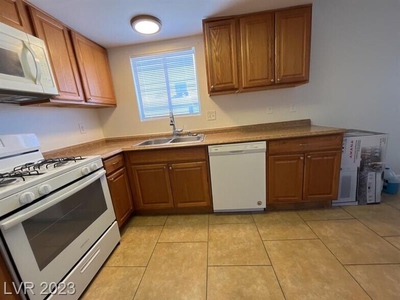 More Photos Of 2916 Karen Ave, Las Vegas Apartments For Sale