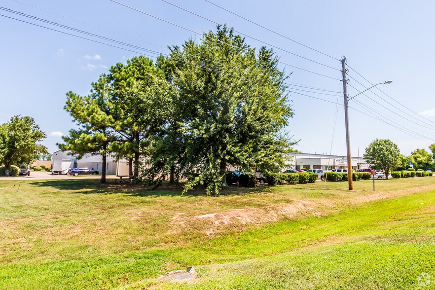 More Photos Of 6700 Sloane Dr, Little Rock Distribution For Sale