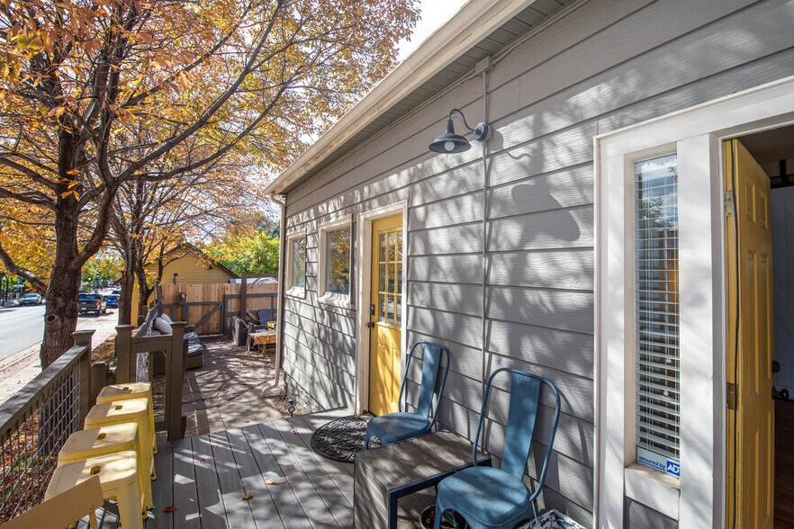 More Photos Of 100 W Cleveland St, Lafayette Freestanding For Sale