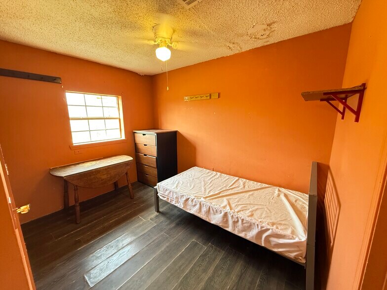 More Photos Of 27753 S Welling Rd, Welling Apartments For Sale